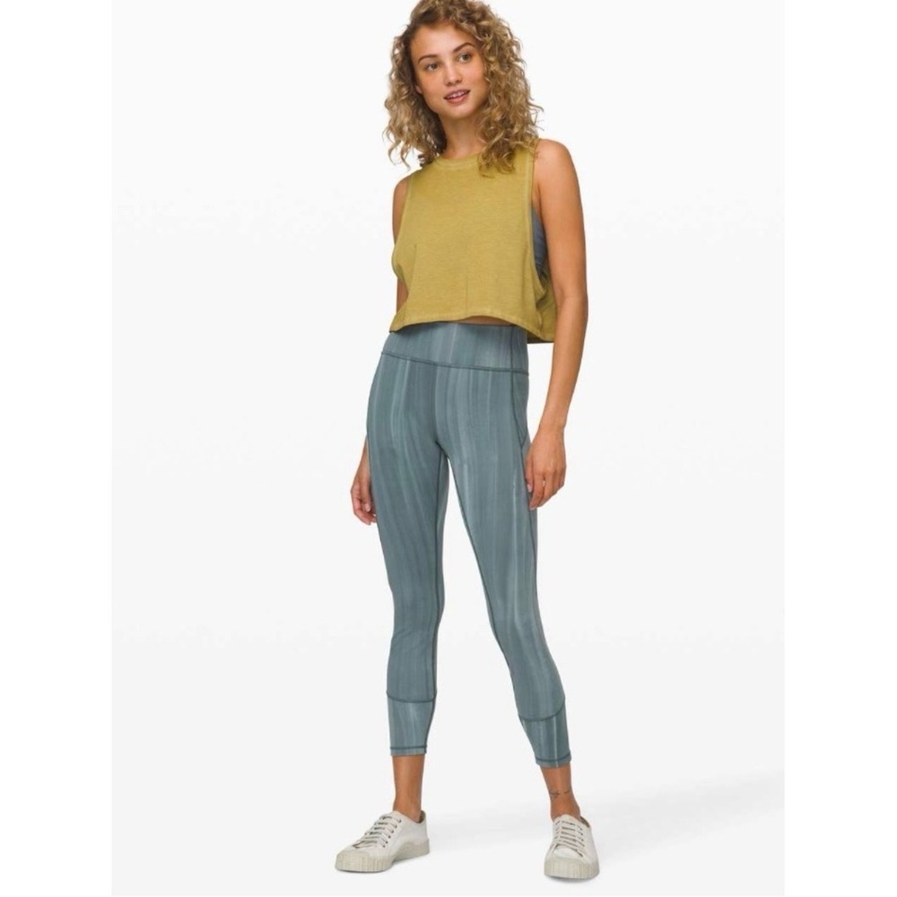 Lululemon In Movement Tight 25" *Everlux size 4